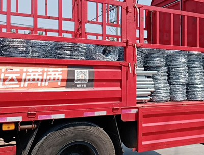 熱鍍鋅刺繩裝車.jpg 熱鍍鋅刺繩裝車.jpg