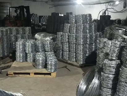 刺鐵絲.jpg 刺鐵絲.jpg